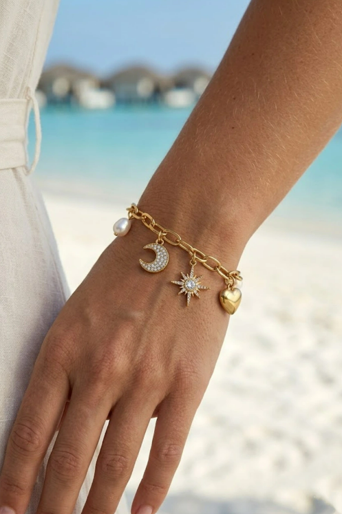 Bracelet Evasion